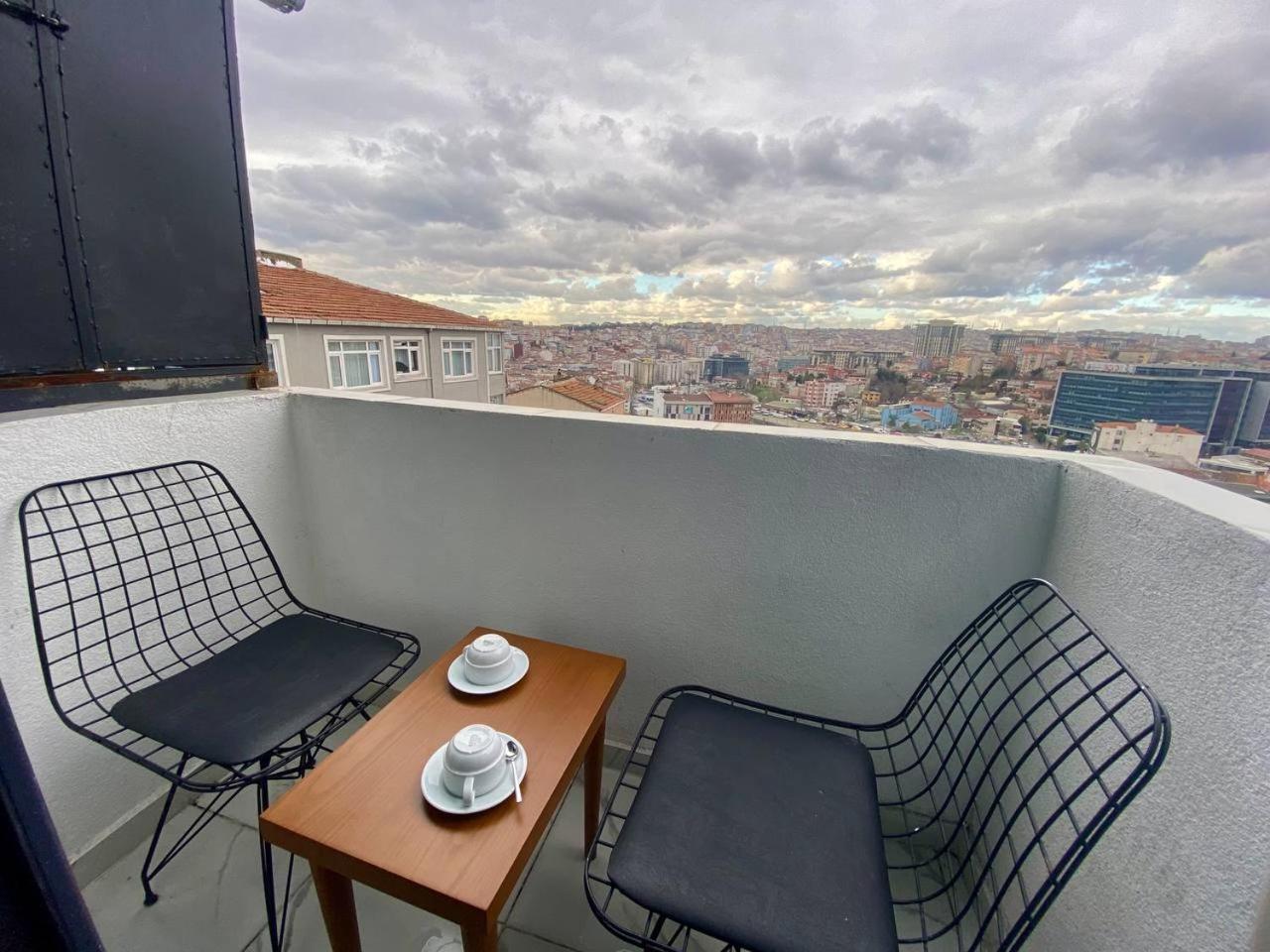 Nostalgia Time Hotel Istanbul Bagian luar foto
